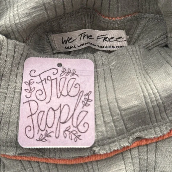 We The Free by Free People NWT
Marley Ribbed Mock-Neck Tank Top
Green Orange S - Picture 6 of 7